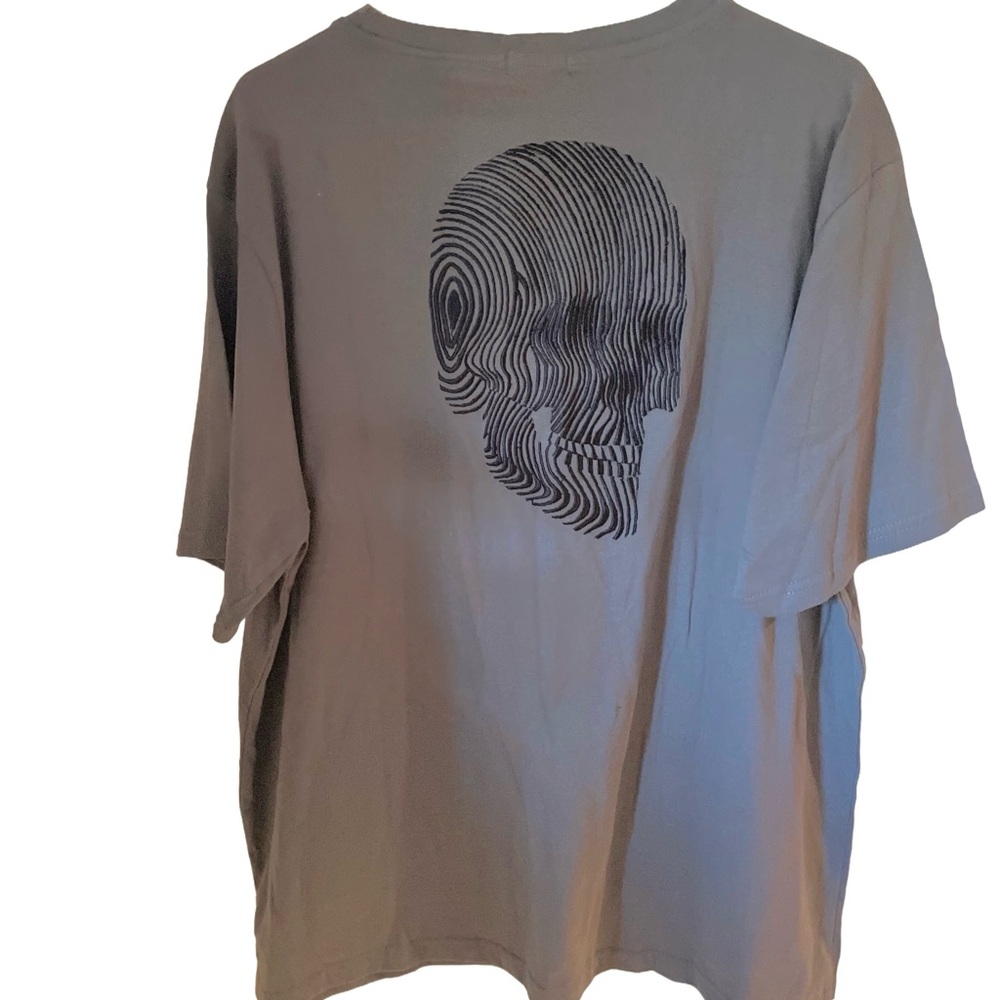 NWT Bolongaro Trevor Line Skull Emb T-shirt Sz M